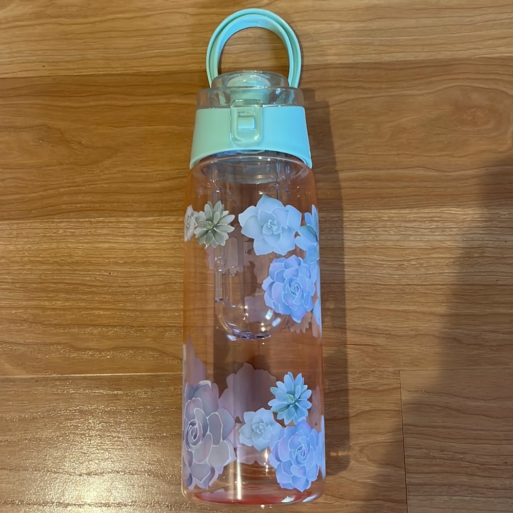 Floral water bottle with infuser - Never used